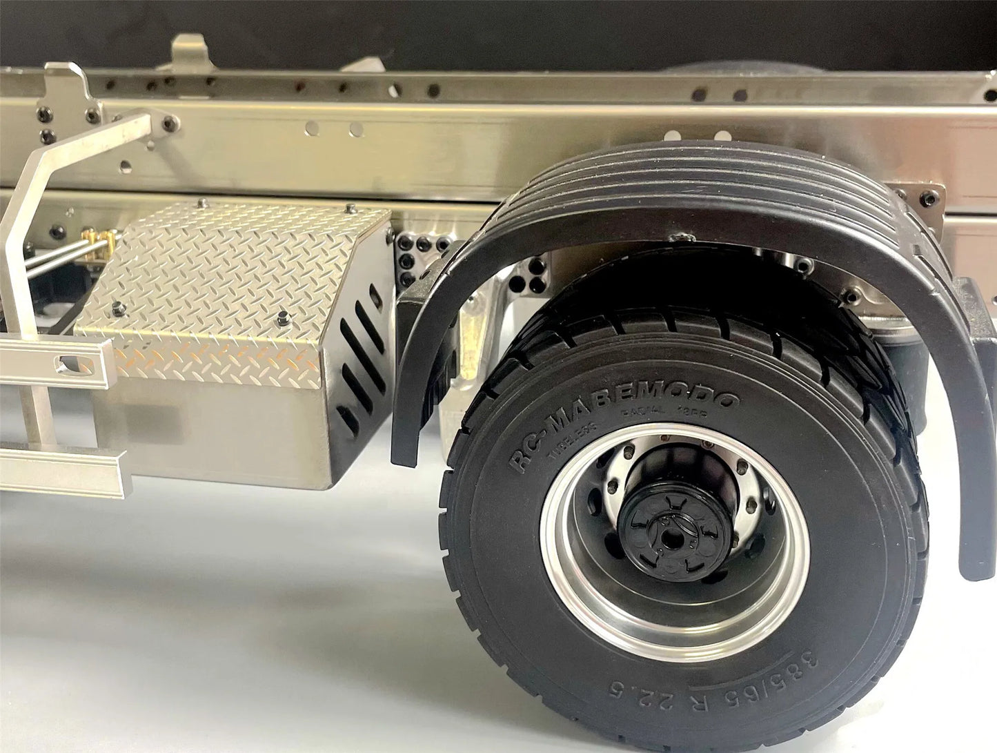 1/14 Drag Head Mud Head Simulation Metal Wiring Toolbox DIY Beam Decoration For Tamiya Lesu For Scania Man Parts