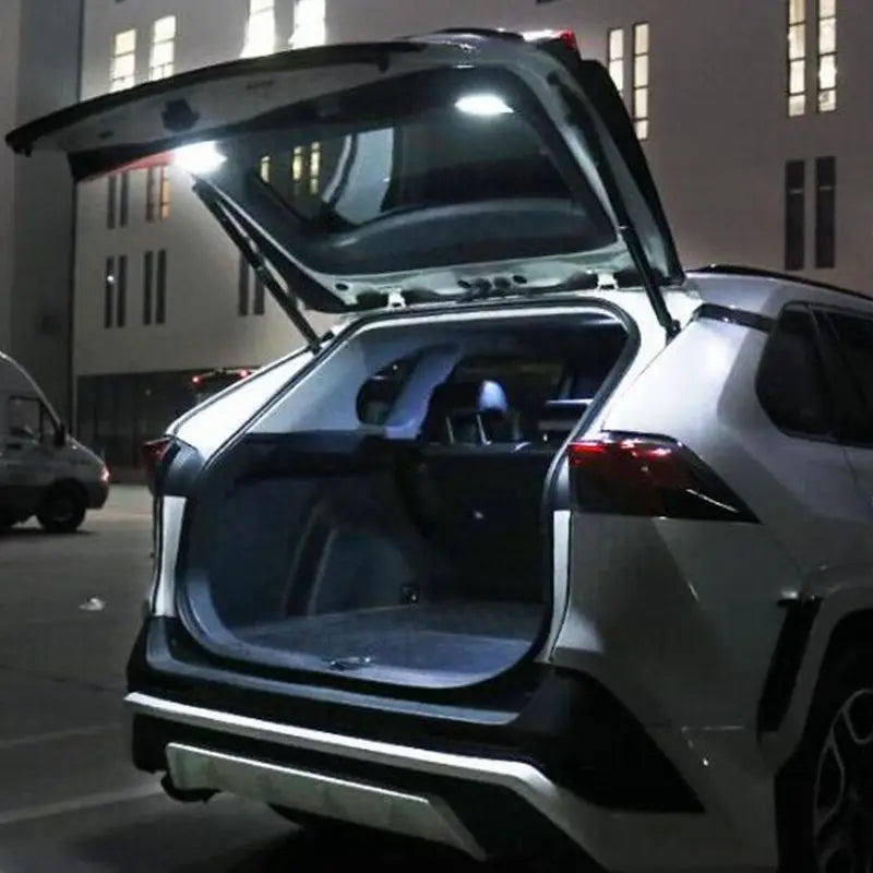 Accesorios para RAV4 2022, luz LED para maletero, luz superior del maletero, luces para portón trasero, cúpula de maleta 2019-21