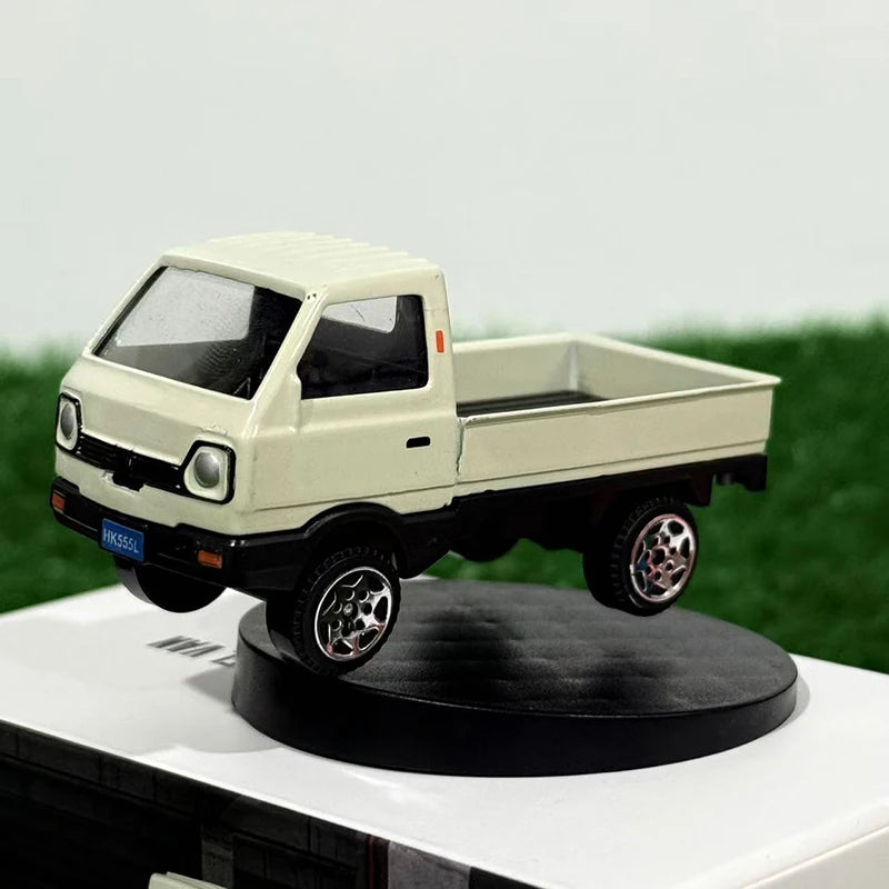 Car Interior Center Console Accessories White Small Truck Model Car Dashboard Ornaments Drift Rotating Truck Decoration Creative