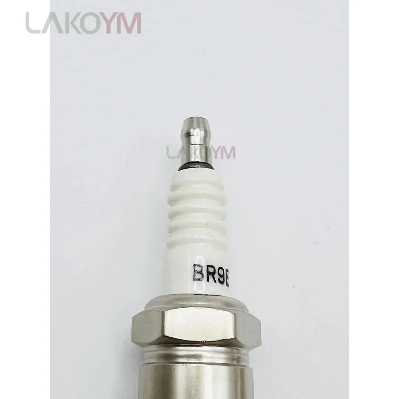 Bujía BR9ES compatible con bujías Yamaha, Rieju, Piaggio, Suzuki, Peugeot, Kawasaki, Gilera, Gas Gas y Aprilia.