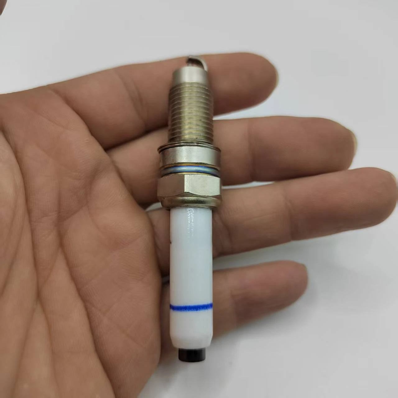 4pcs 04C905616D Normal Spark Plug For V-W Golf-Jetta Polo-Vento Seat Ibiza Leon Arona Toledo Skoda Citigo Fabia Yeti Octavia