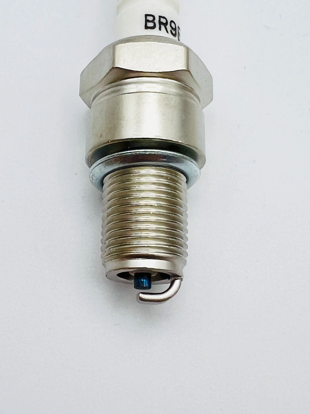 Bujía MOTOMXXX BR9ES Adecuado para YAMAHA/SUZUKI/RIEJU/PIAGGIO/PEUGEOT/MBK/KAWASAKI /GILERA /GAS GAS/APRILIA