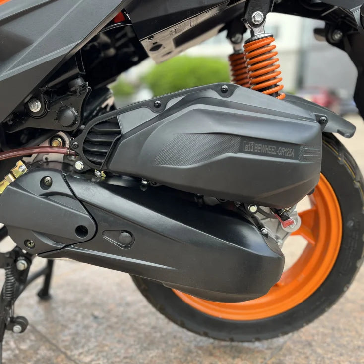 Front And Rear Disc Brakes With EFI 125cc Euro5 CBS Brakes Gasoline Gas Scooters