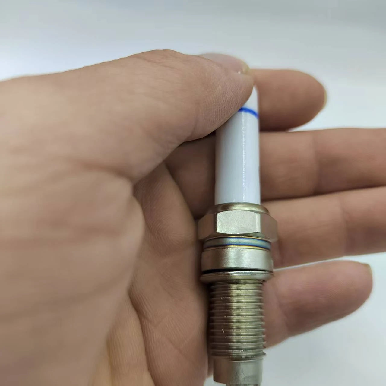 4pcs 04C905616D Normal Spark Plug For V-W Golf-Jetta Polo-Vento Seat Ibiza Leon Arona Toledo Skoda Citigo Fabia Yeti Octavia