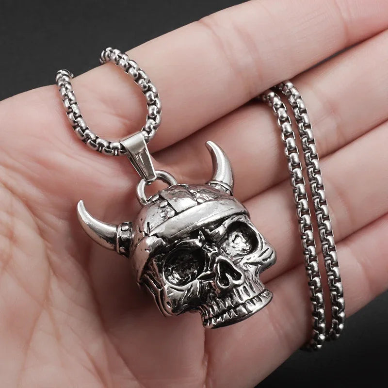 Retro Punk Domineering Skull Bell Pendant Necklace Suitable for Men Cycling Motorcycle Accessories Gift