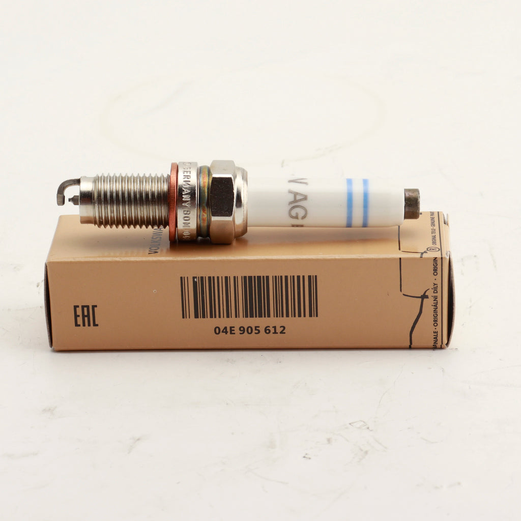 04E905612 4 PIEZAS BUJÍAS DE IRIDIO 04E 905 612 PARA 0 241 145 515 ZKER6A-10EG PZKER7A8EGS 94968 bujía de encendido automático