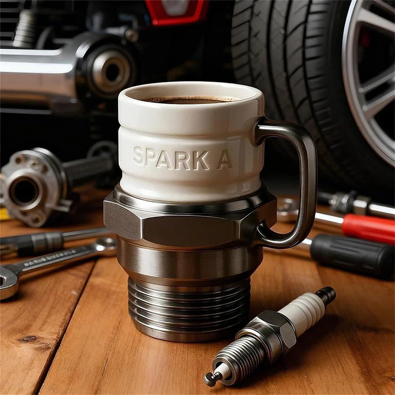 Taza de bujía para amantes de los coches. Taza de café con temática automotriz para entusiastas de los coches, mecánicos y aficionados al garaje.
