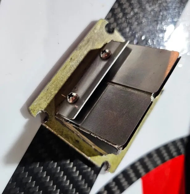 Surfboard accessories, tail fin + charger + carburetor + motor + cable + starter key + shoes + spark plugs, etc.