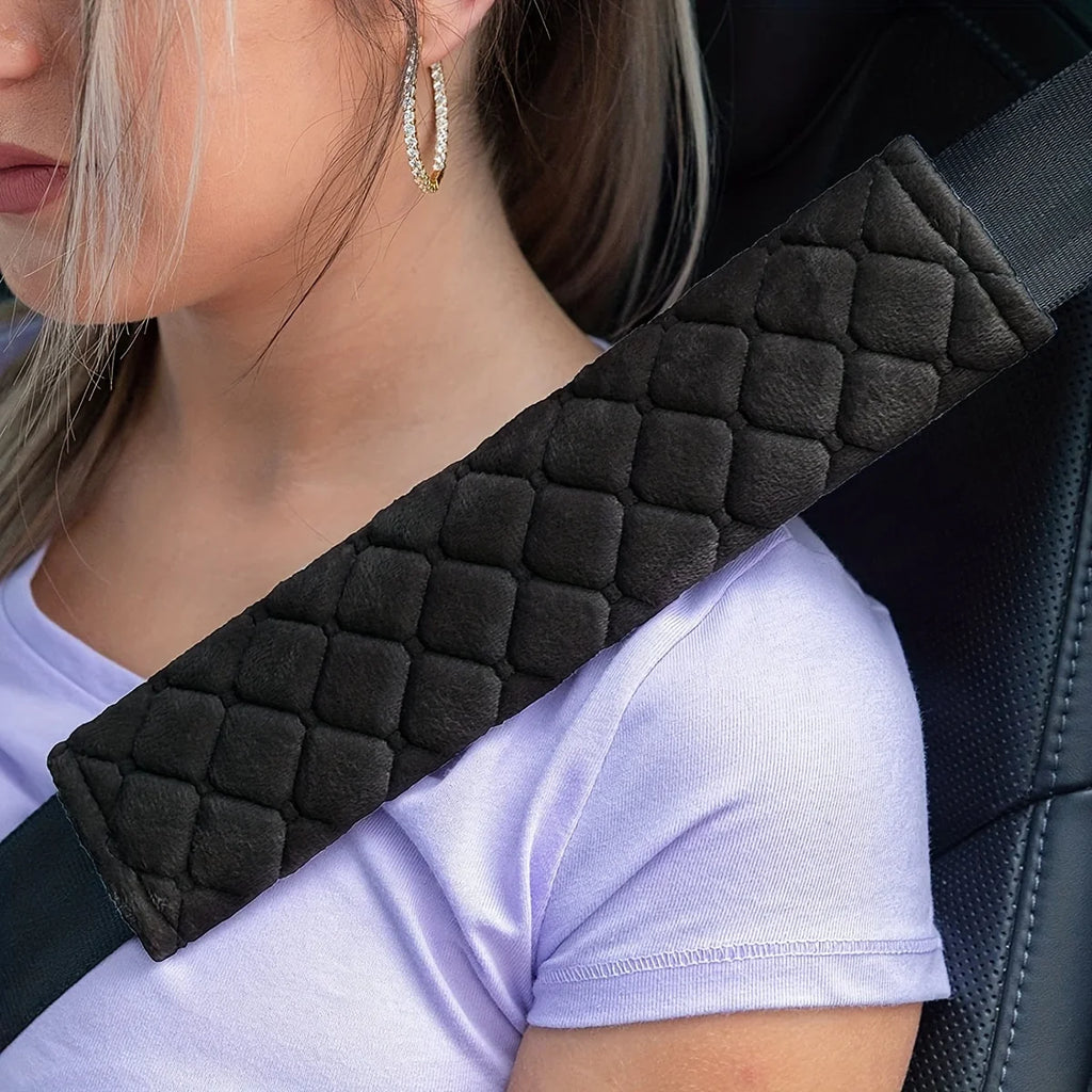 Comfortable and Adjustable Seat Belt Covers in Soft Velvet Fabric - Perfect for Car, Truck, SUV, Backpacks