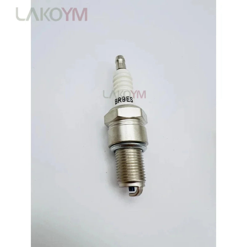 BR9ES spark plug  suitable for the yamaha / RIEJU PIAGGIO suzuki/PEUGEOT/service/KAWASAKI/GILERA/GAS GAS/APRILIA spark plug