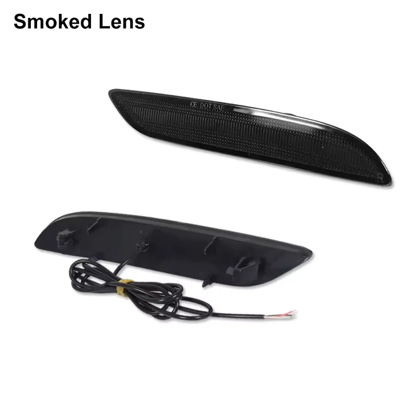 Red LED Rear Bumper Reflector Tail/Brake Lights Rear Fog Lights For Chrysler Pacifica Voyager 2017 2018 2019 2020 2021 2022 2023