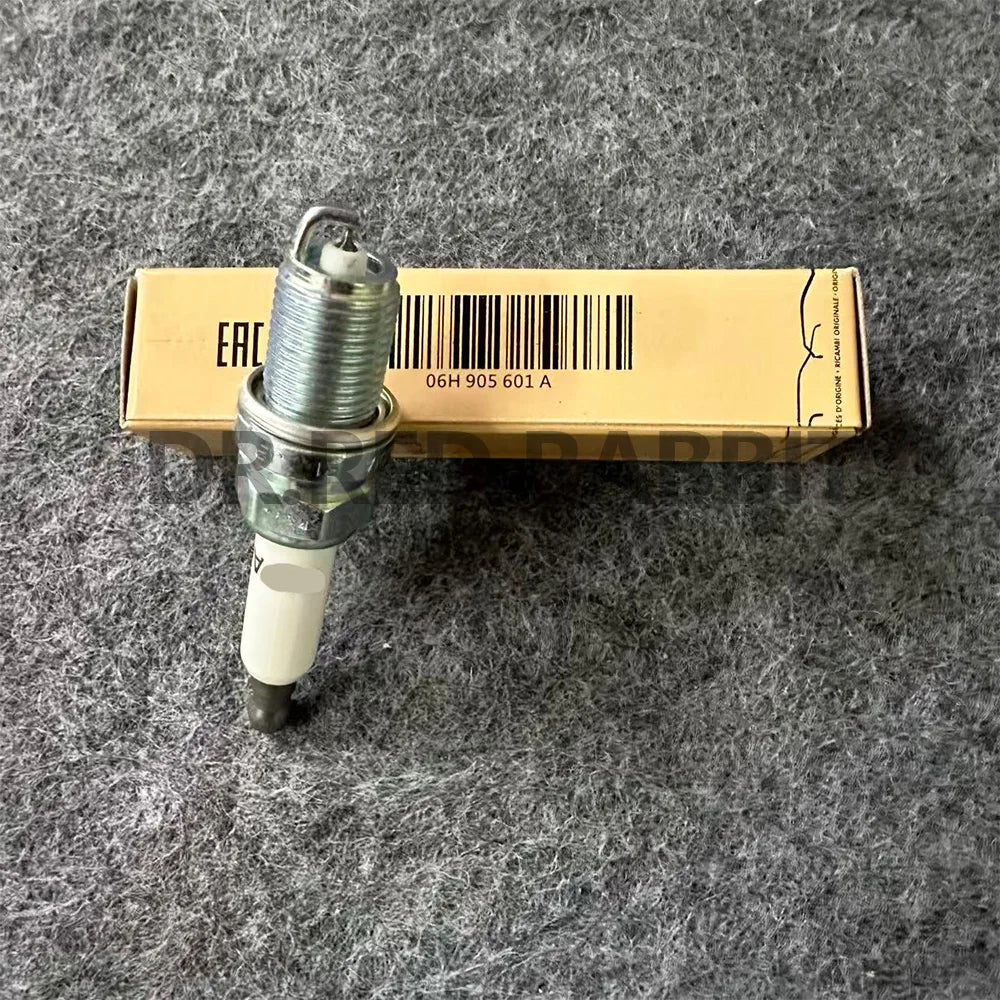 For 06H905601A PFR7S8EG 1675 Platinum Spark Plug For VW Audi A3 A4 A5 Q5 S5 R8 Golf Tiguan A4L Jetta Passat 06H 905 601A