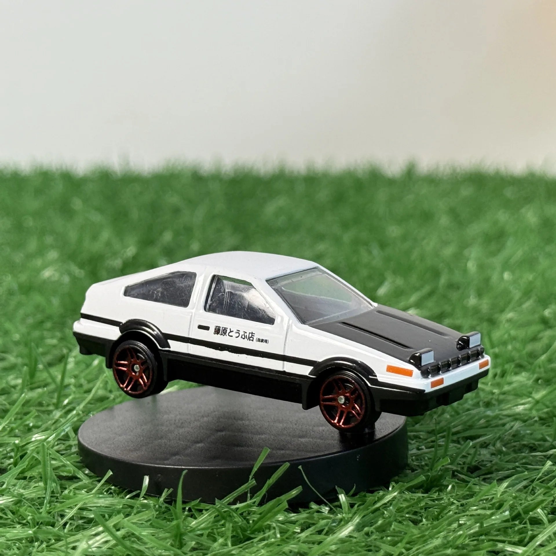 AE86 car mini model, suitable for interior accessories and interior decoration items of various car models